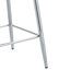 Ensemble de chaises de bar modernes en polyuréthane blanc - deux pièces, le dossier a une conception verticale et lisse avec des pieds en métal argenté. Convient pour un placement dans les bars, les salons, les bars et autres lieux.