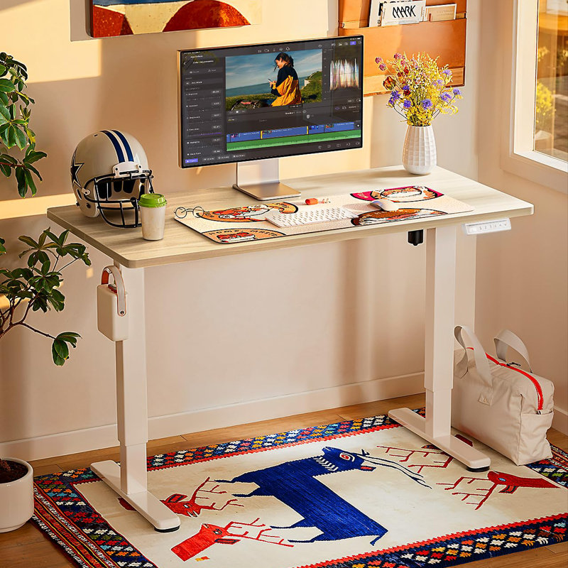 Bureau électrique debout, bureau assis / debout réglable en hauteur avec 4 préréglages de mémoire et crochet pour casque d'écoute, idéal pour poste de travail à domicile