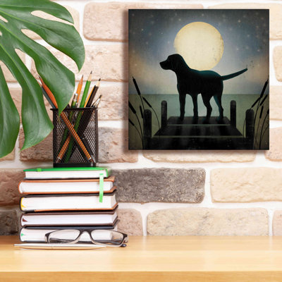 «Moonrise Black Dog» par Ryan Fowler