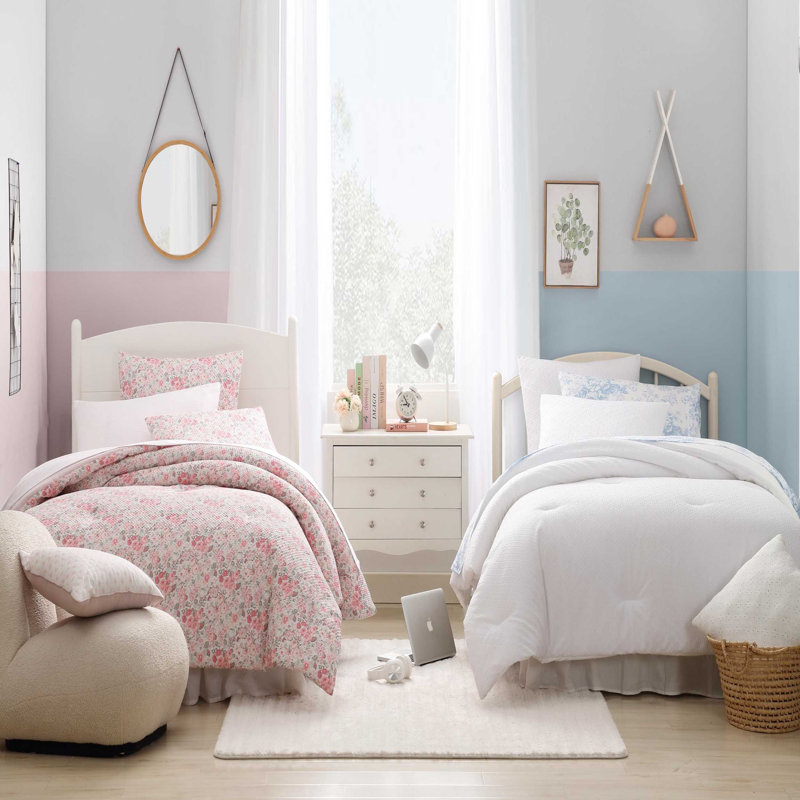 Twin Pink Microfiber Reversible Floral Bed in a Bag Set