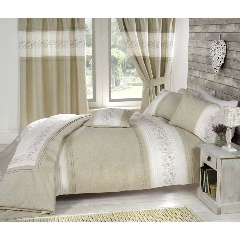 Wildberry Cotton Blend Floral Duvet Cover Set with Pillowcases