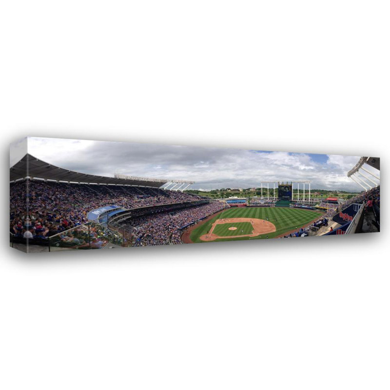 Kauffman Stadium, H 13 po x l 40 po