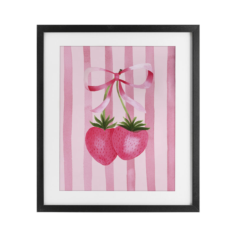 «Coquette Strawberries over Stripes», reproduction encadrée sous verre, conception de Nina Jacobs, H 21 po x l 17 po