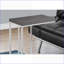 Table basse peu encombrante en similicuir gris avec base en métal chromé pour le salon et la chambre à coucher
