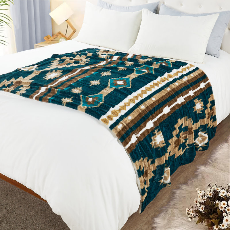 Jeté en microfibre Rustic Aztec, L 80 po x l 60 po, Bleu sarcelle foncé