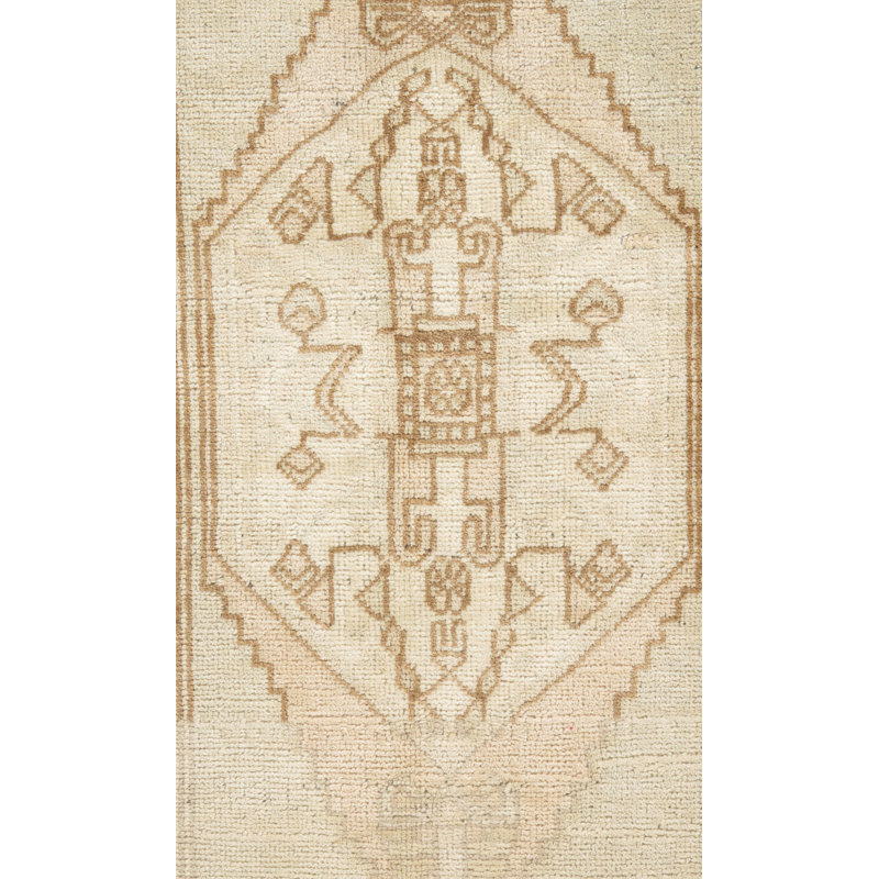 Wool Area Rug in Ivory