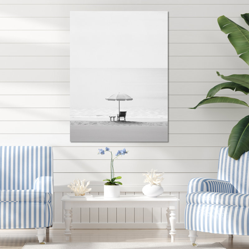 Photo de plage minimaliste noir et blanc I - art mural bord de mer pour le salon, H 44 po x l 34 po x P 1,5 po, Toile tendue