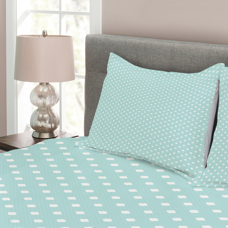 Adae Pale Blue/White Microfibre Bedspread Set, 220 x 264 cm
