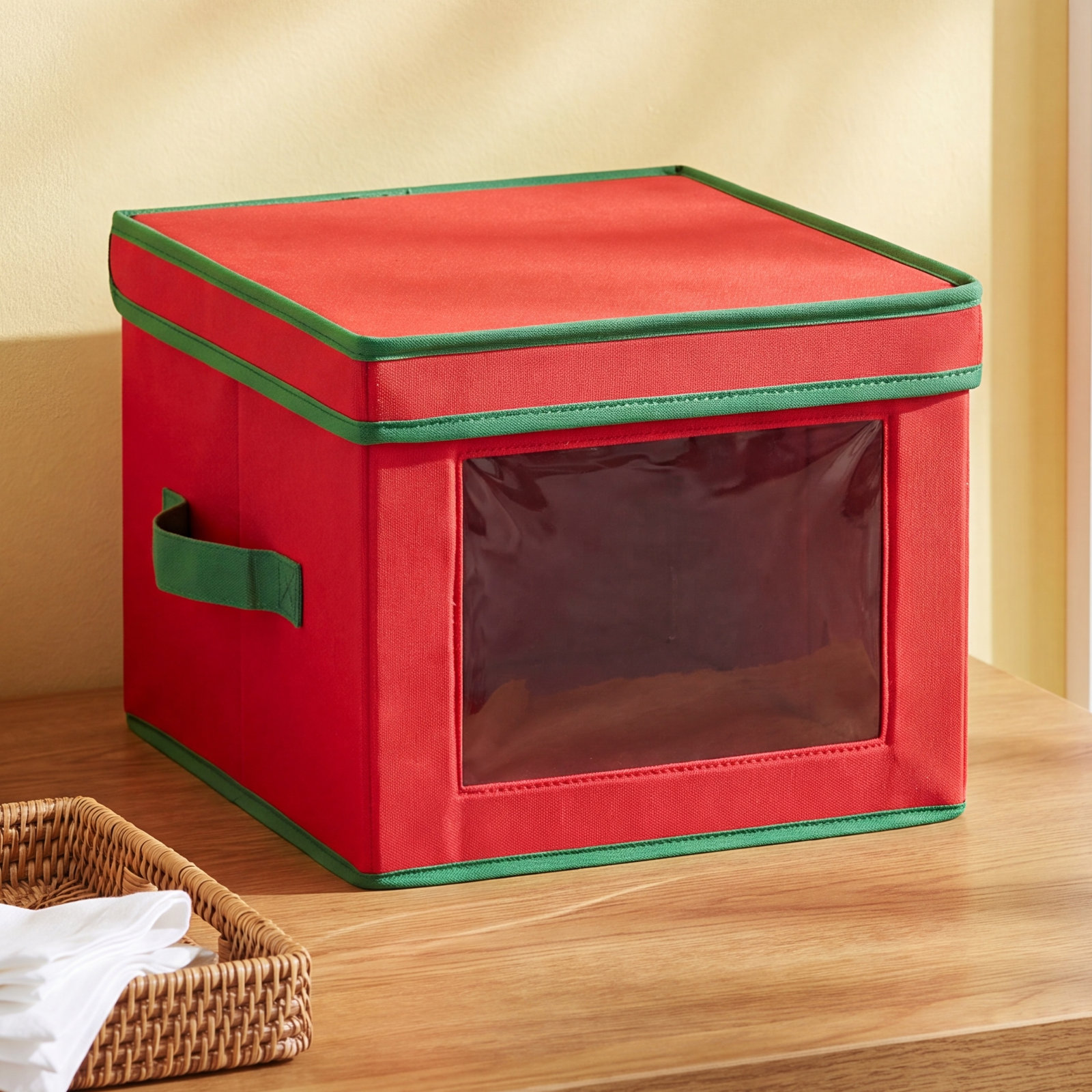 Farris Dinner Plate Storage Chest