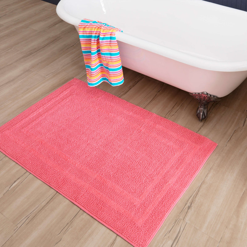 Tapis de bain lavable à la machine Kail, L 27 po x L 45 po, Fiesta - jaune