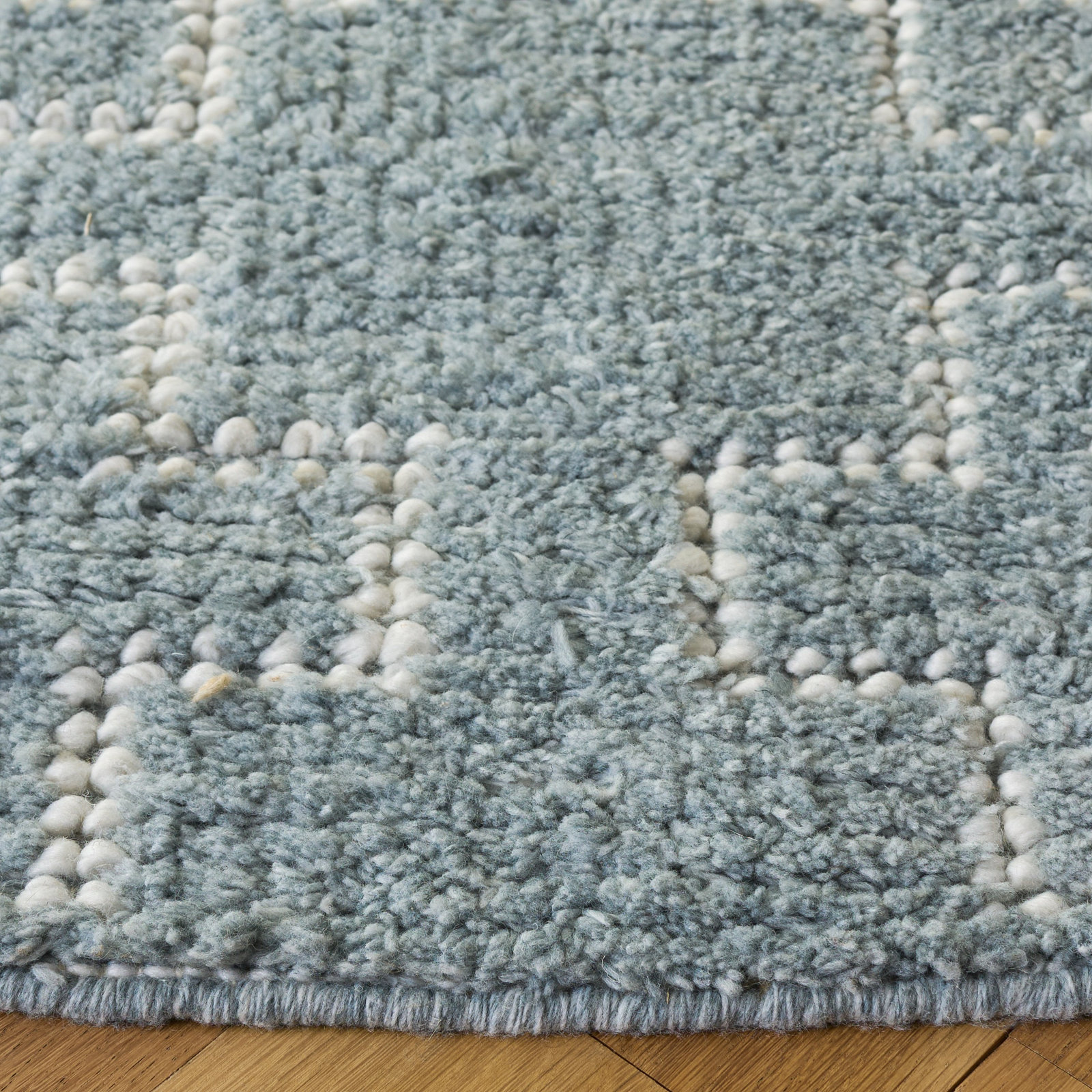 Hand-Woven Geometric Outdoor Rug, 6'-0" x 6'-0" Round