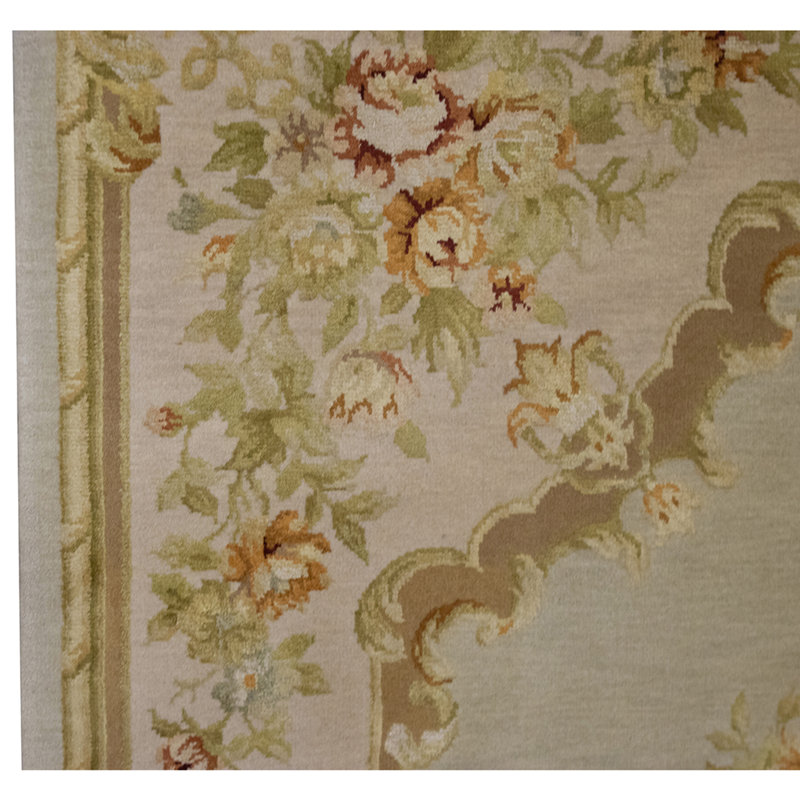 Tapis céladon et bisque noué à la main de haute qualité
