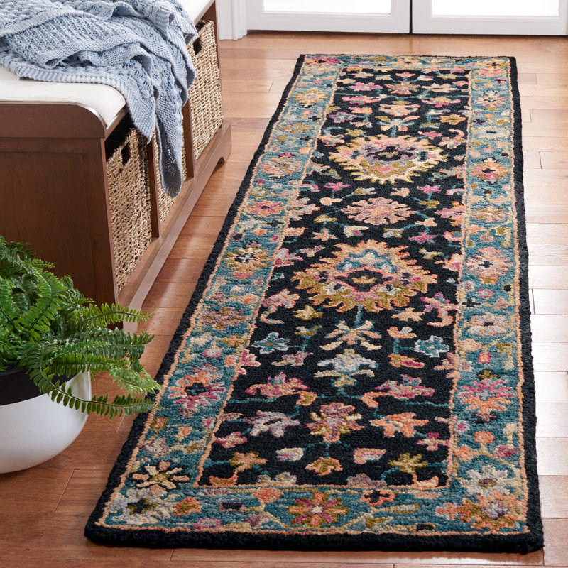 Hand Tufted Wool/Cotton Oriental Rug in Beige/Black/White, Runner 2'3" x 9'
