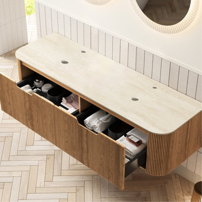 Armoire murale en contreplaqué de 60 po, dessus en pierre frittée romaine, 2 tiroirs avec texture naturelle de style français 3D, poignées rainurées de ton beige, agencement de couleurs