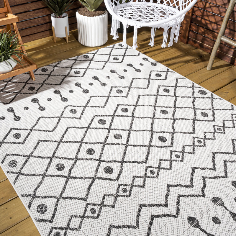 Williar Tribal Bohemian Ivory/Black Indoor/Outdoor Rug, Rectangle 3'1" x 5'