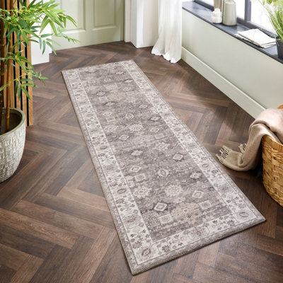 Majestic GC_RYL1008 Brown 2 Ft. 7 In. X 9 Ft. 10 In. Area Rug