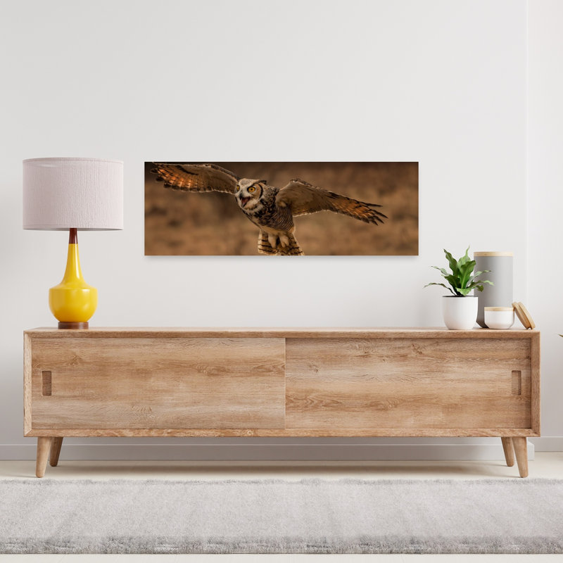 Chouette majestueuse en vol, oiseau contemporain forêt, art mural, H 12 po x l 36 po