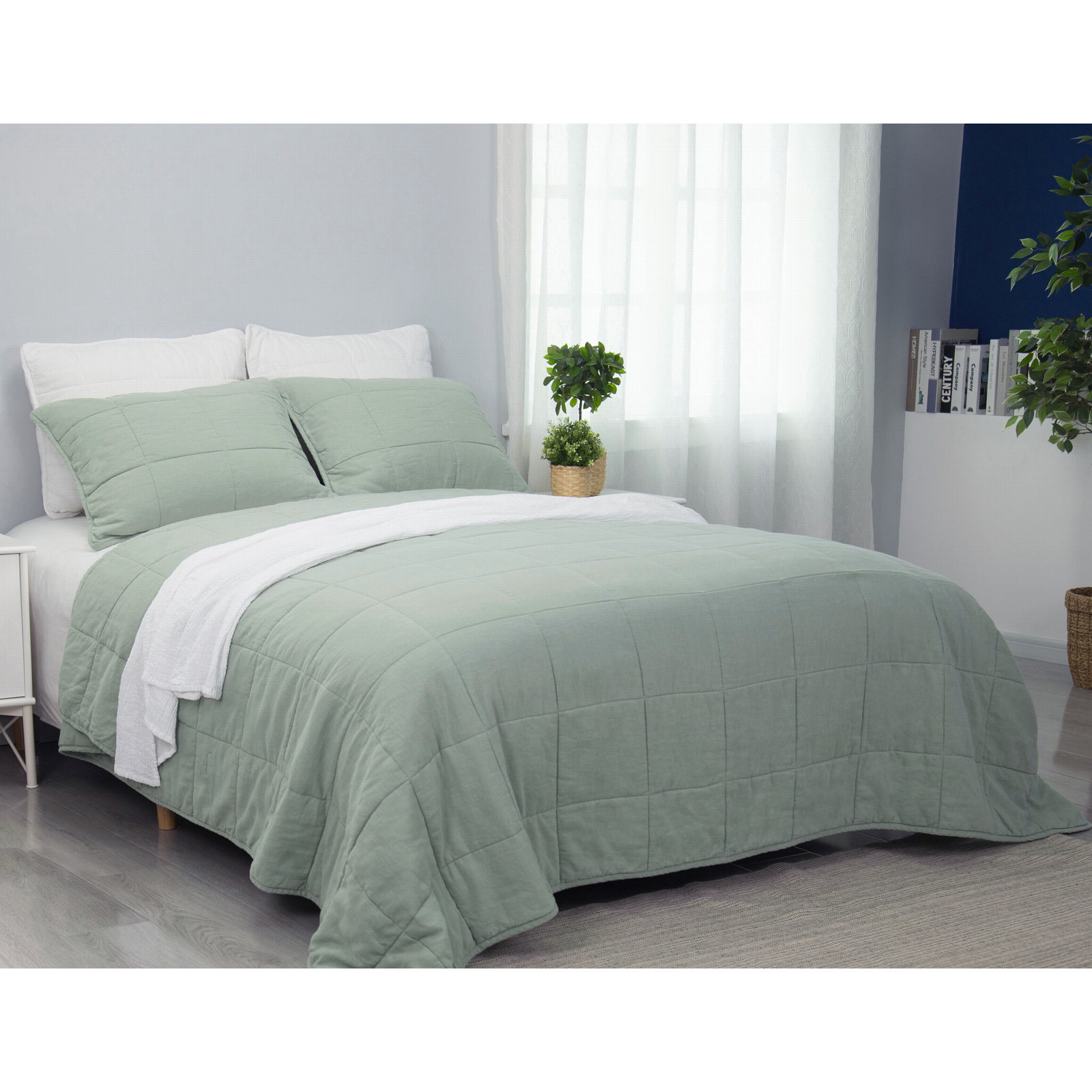 Linen Blend Quilt Set, Queen Quilt + 2 Shams, Sage Green