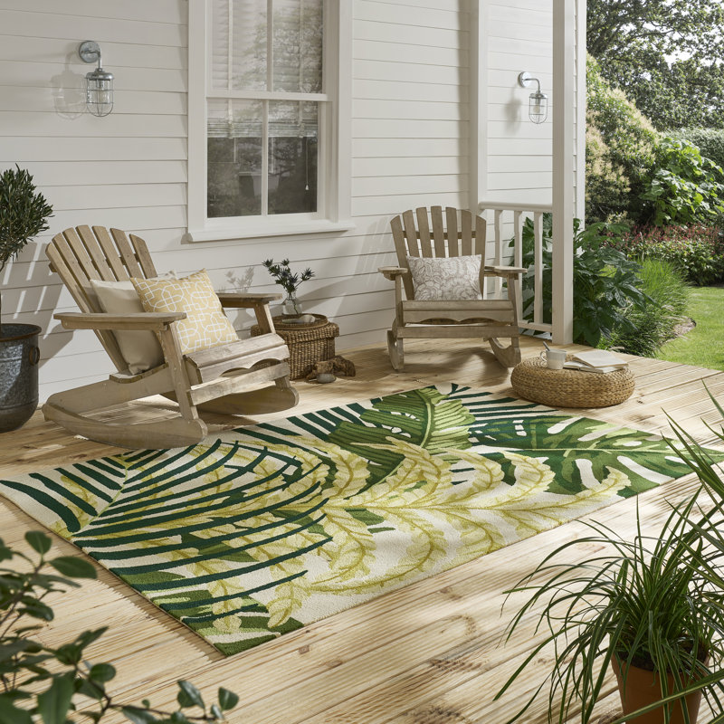 Floral Area Rug in Green/Beige, Rectangle 4'7" x 6'7"