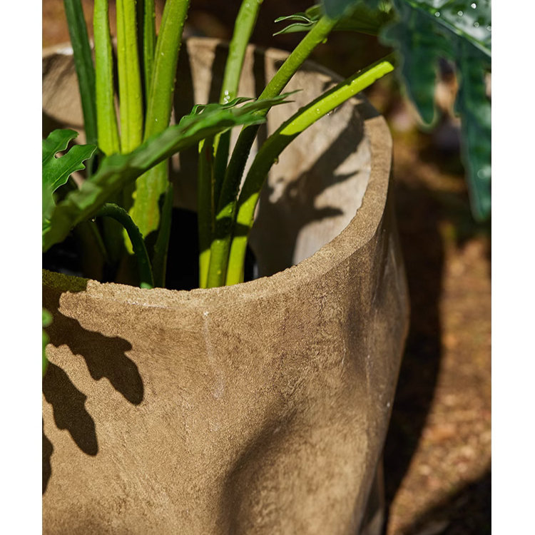 Modern Magnesium Planter, 12.2" H x 9" W x 9" D