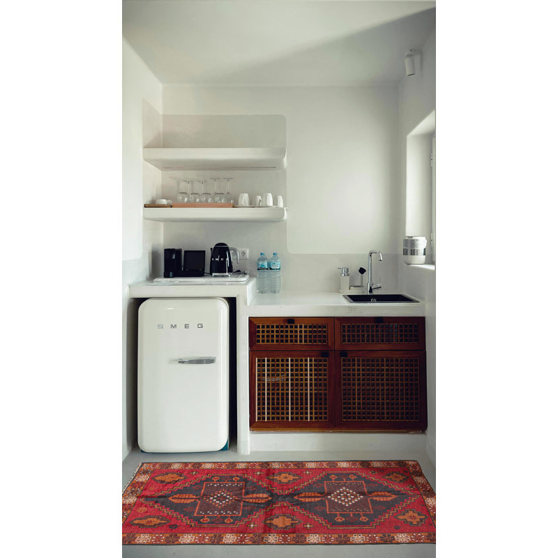 Rizbaft Red Rug 3'6" x 6'4"