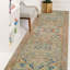 Beau motif abstrait avec un tapis à poils doux pour un intérieur douillet et élégant-367236546