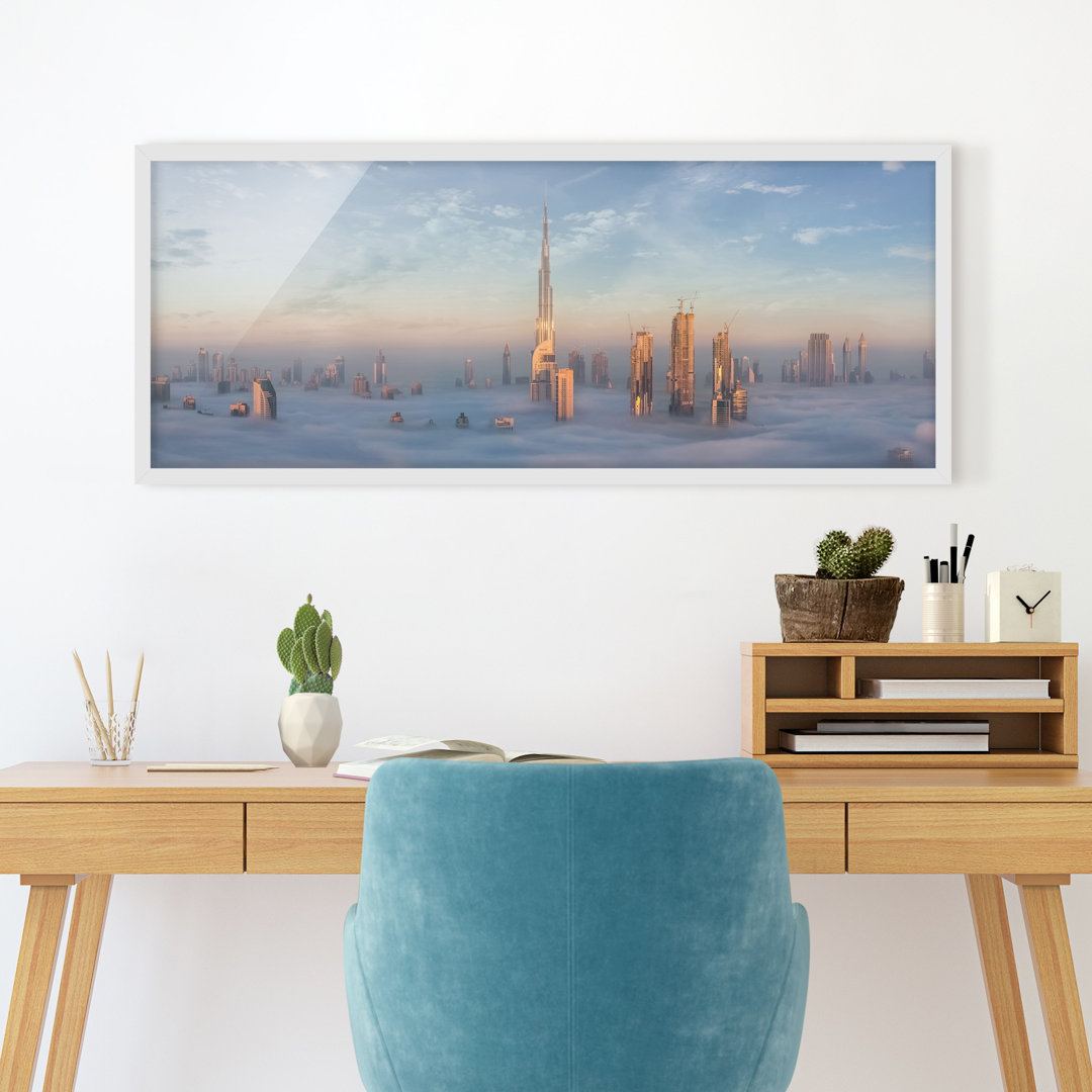 Gerahmtes Poster Dubai über den Wolken