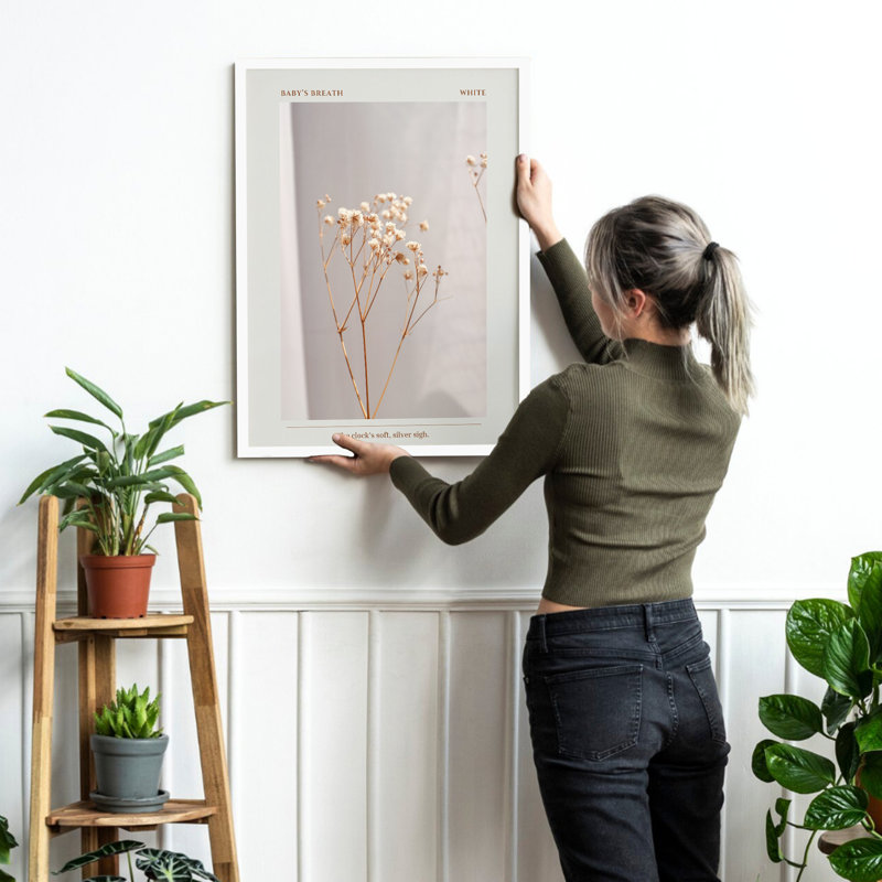 Z Studio Floral Wall Art Minimalist Baby's Breath, Cadre blanc