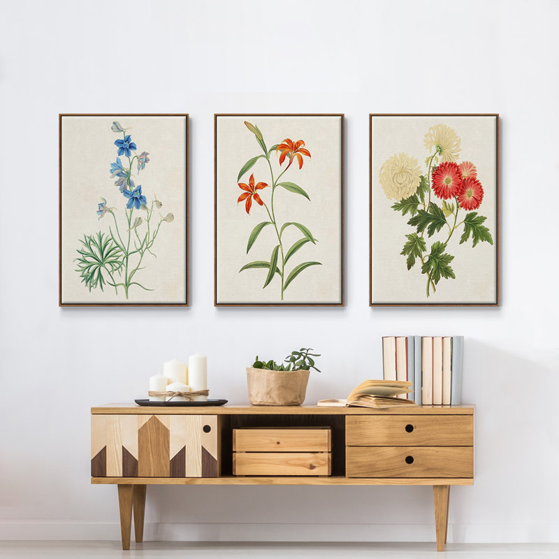 Fleurs des saisons I, reproduction encadrée sur toile 3 pièces, H 40 po x l 90 po x P 2 po, Noyer