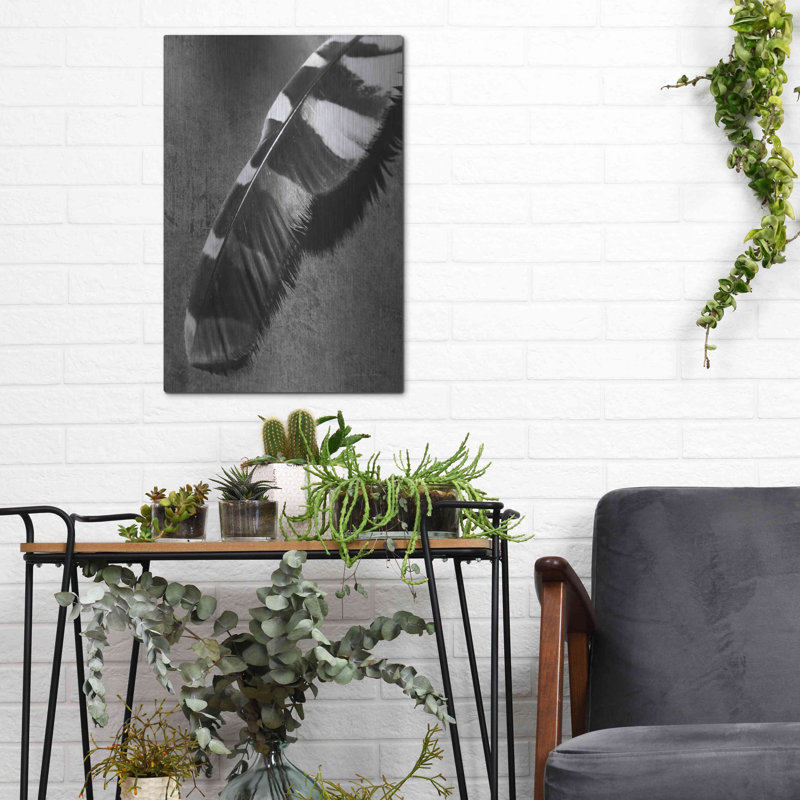 «Feather Shadow II» par Debra Van Swearingen, H 16 po x l 12 po