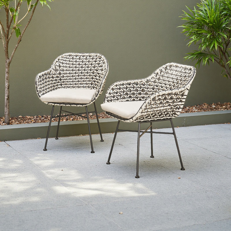 CHAISE