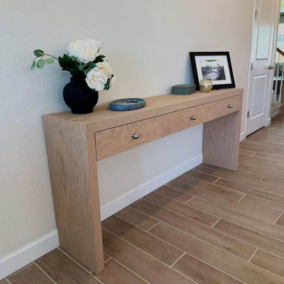 Table d'appoint simple et moderne