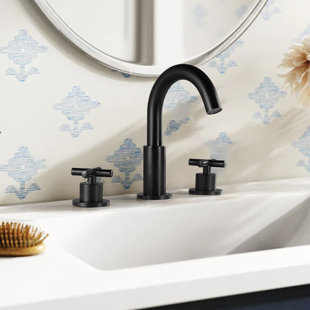 Widespread Bathroom Faucet with Drain Assembly