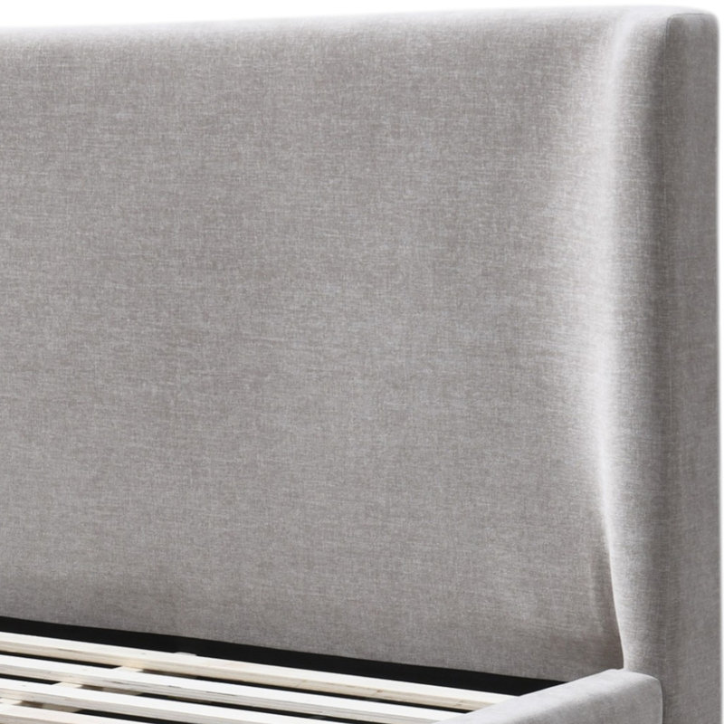 Lit chenille gris, Grand lit