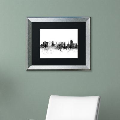 «Nottingham England Skyline B&W», impression encadrée