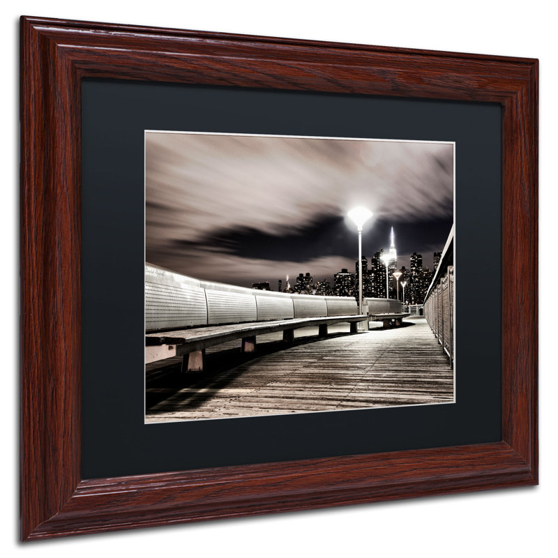 « très ayash, » par david, reproduction de photo encadrée, H 16 po x l 20 po, Encadrement brun, Noir