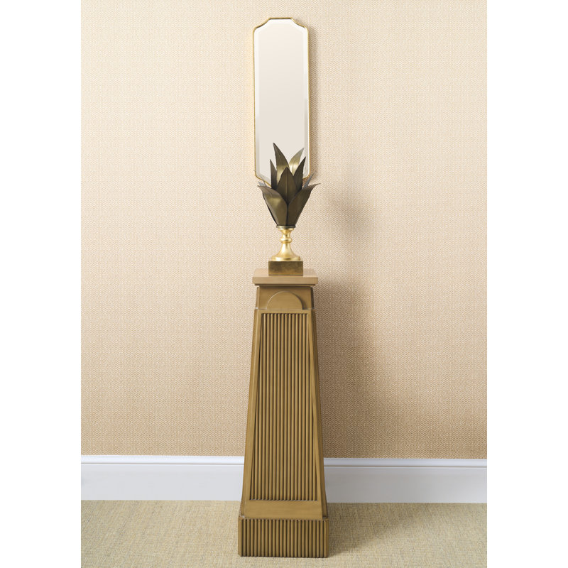 Plante à feuillage dans un vase décoratif