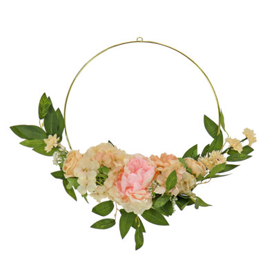 18" Polyester Wreath