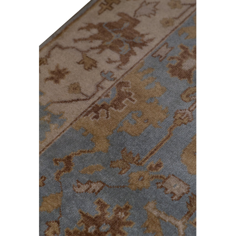 Wool Oriental Area Rug in Beige/Blue/Brown