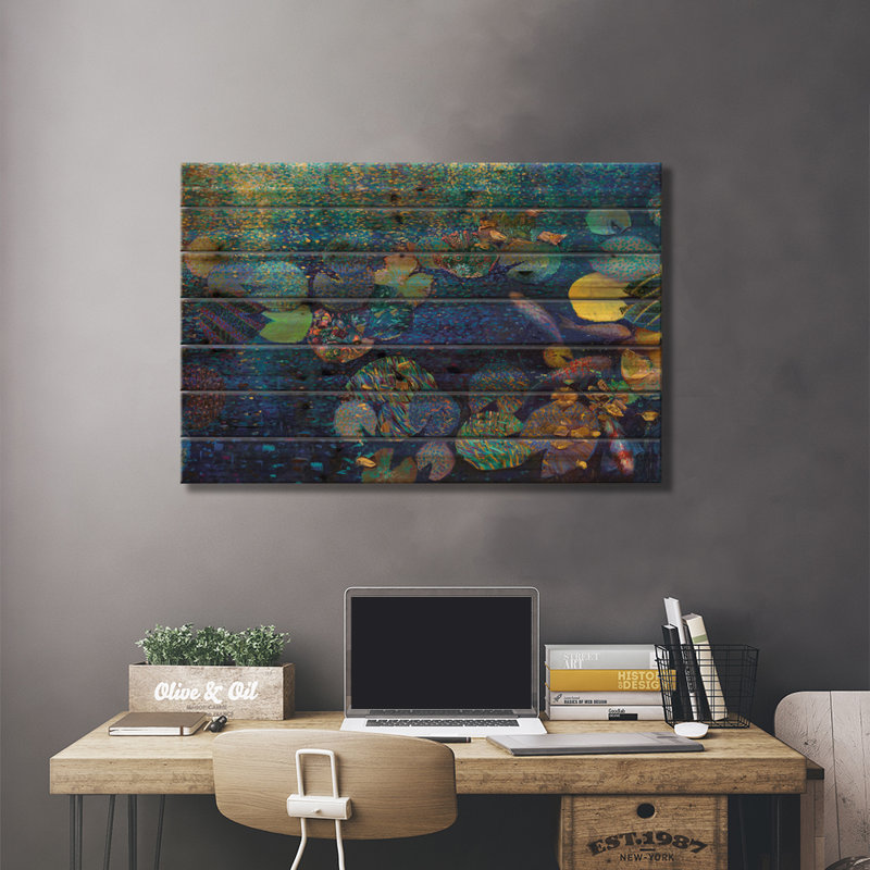Sous la courtepointe Under The Koi, H 26 po x l 40 po x P 1,5 po