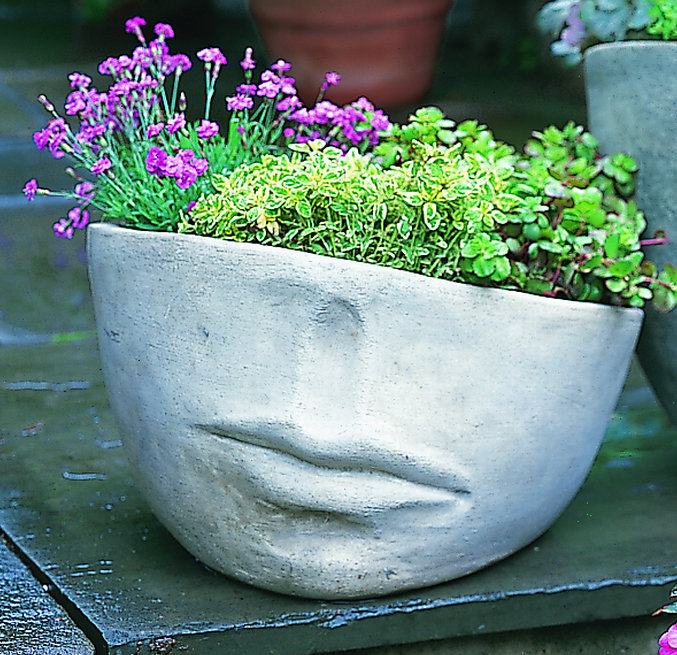 Faccia Handmade Planter, 14" H x 22" W x 22" D, Brownstone