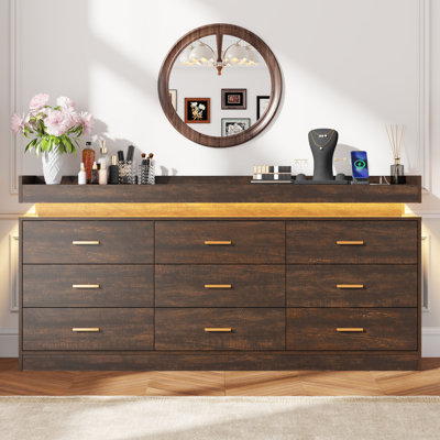 Helaina 9 Drawer 63.02" W Dresser