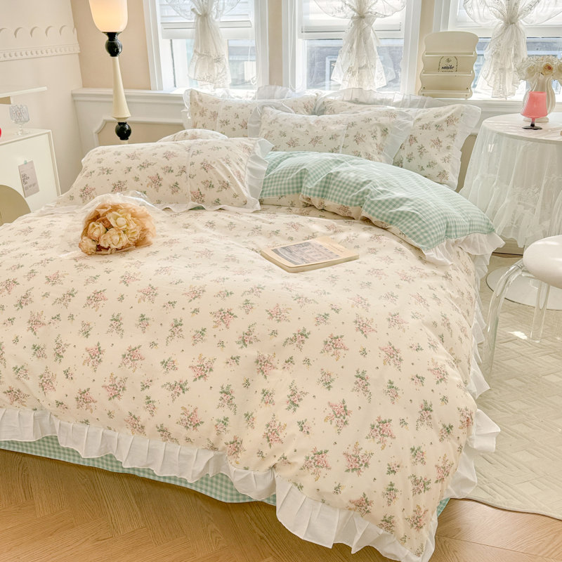 Microfiber Floral Print Comforter Set, Full Comforter + 2 Pillowcases