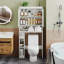Rangement au-dessus de la toilette-1097604734