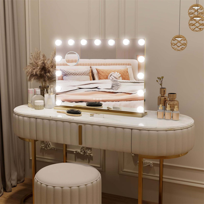 Demetrias Metal Rectangle Mirror, Gold