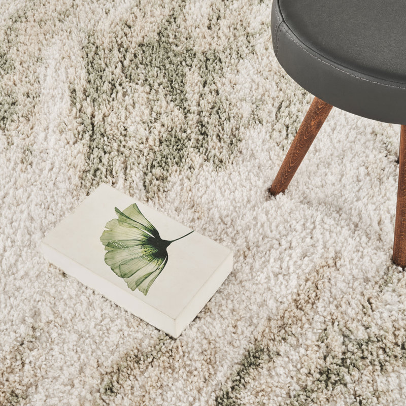 Serene Ivory & Green Abstract Shag Modern Rug, Ivory/Green, 2'6" x 8'0"