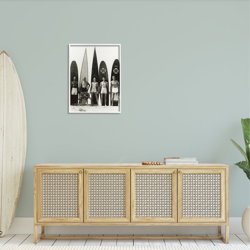 Photographie rétro, hommes surfeur, H 30 po x l 24 po x P 1,5 po, Giclée encadrée blanc bord de mer