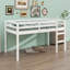 Lit mezzanine en bois avec échelle-426432109