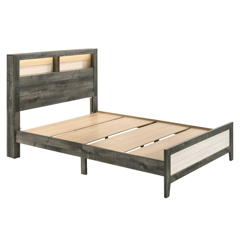 Grand lit en blanc avec grand espace de rangement compact et grand éclairage subtil