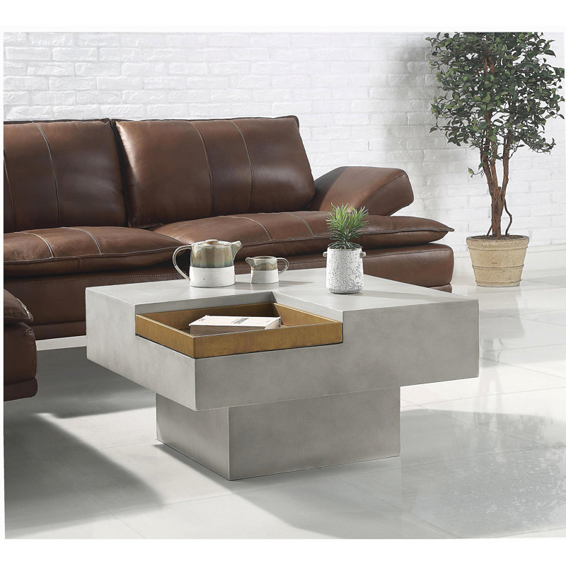 Table basse grise patinée avec plateau et base carrés